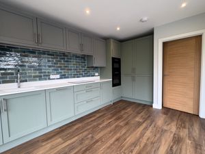 Photo 16- click for photo gallery